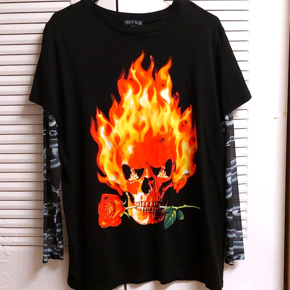 Current Mood Oversized Flame Skull Long Sleeve T-Shirt